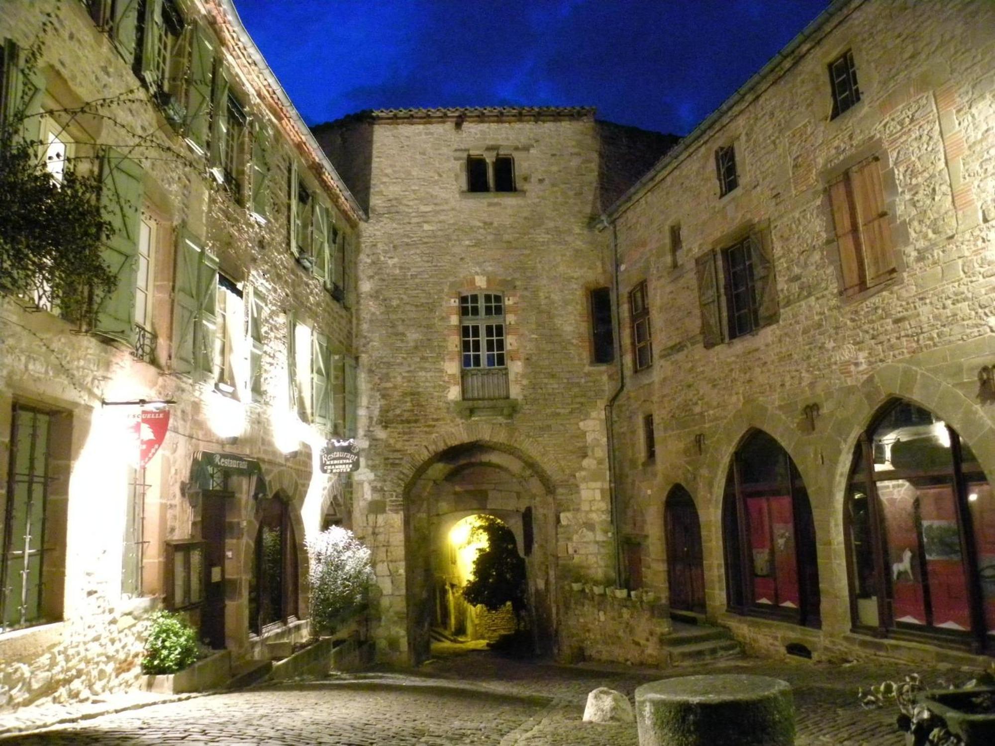 Chambres D'Hotes L'Escuelle Des Chevaliers Cordes-sur-Ciel Exterior photo